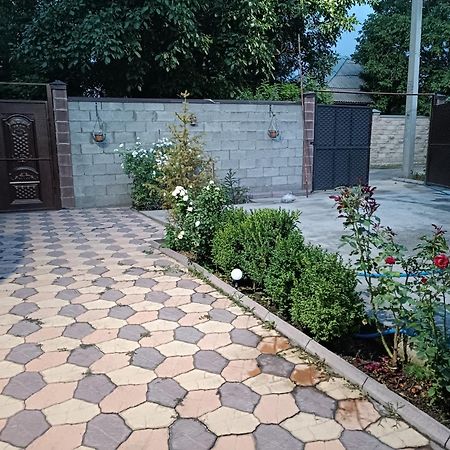 Комфортный Дом До 4Х Человек. Есть Парковка На 2 Машины, Wi-Fi, Tv. Bişkek Dış mekan fotoğraf