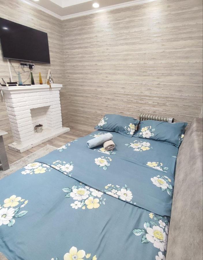 Комфортный Дом До 4Х Человек. Есть Парковка На 2 Машины, Wi-Fi, Tv. Bişkek Dış mekan fotoğraf